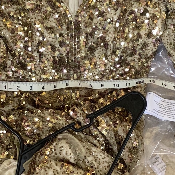 ๐HP๐MAC DUGGAL EMBELLISHED FRONT SLIT LONG SLEEVE GOWN. Size 4 and 6 - Picture 12 of 17